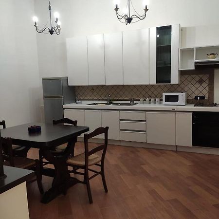 Appartamento Centro Storico Naples Luaran gambar
