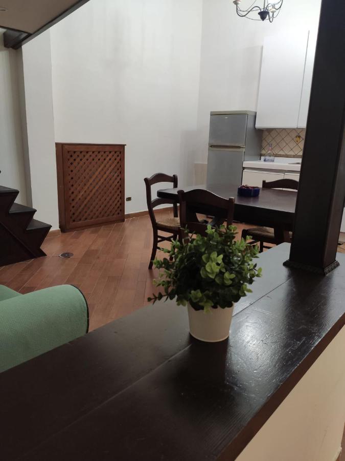 Appartamento Centro Storico Naples Luaran gambar